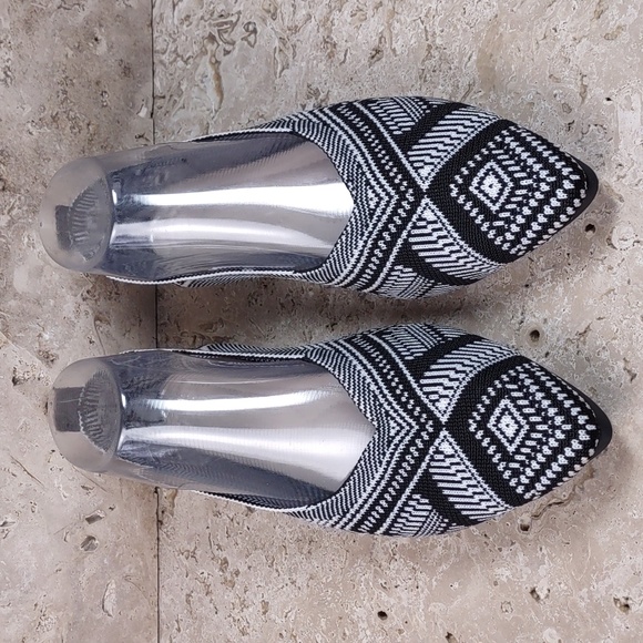 Point Toe Knit Ballet Flats - Picture 2 of 8